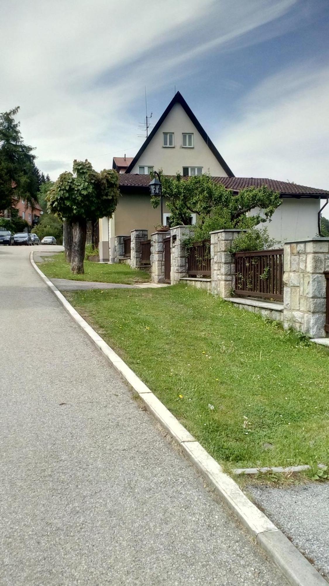 Appartement Byt - Apartman à Větřní Extérieur photo