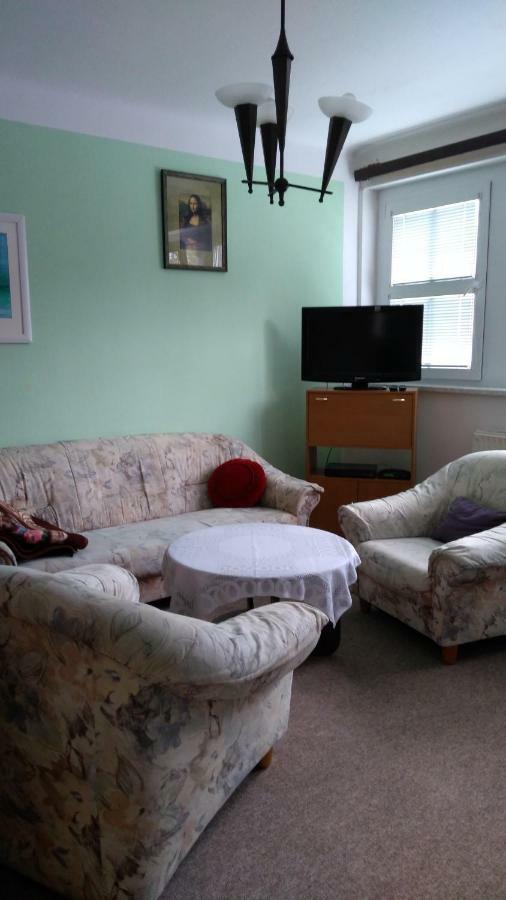 Appartement Byt - Apartman à Větřní Extérieur photo